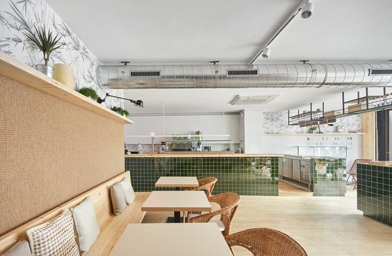 咖啡廳設計：多人沙發座位、雙人客席區、單人座位區