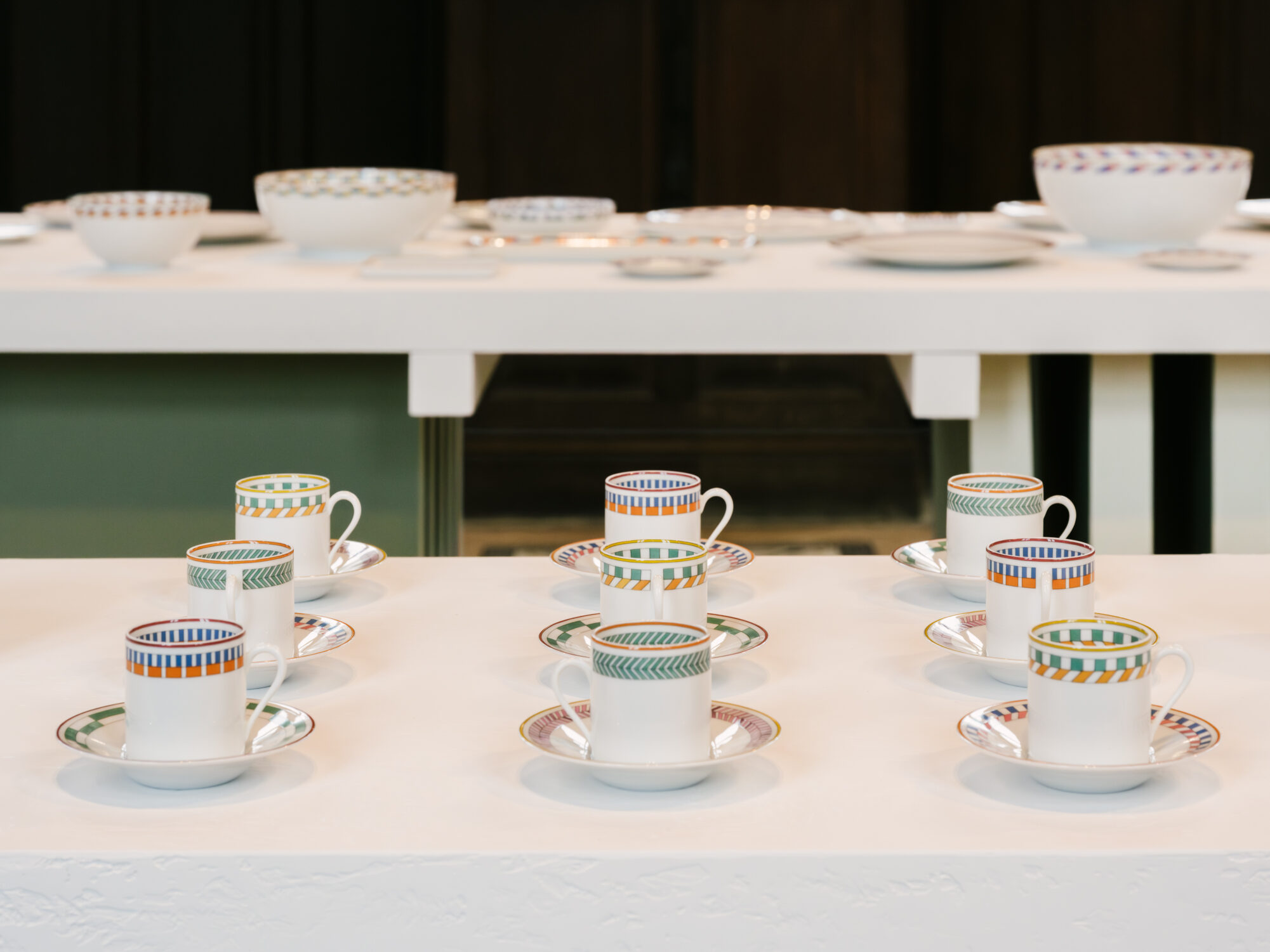 以色彩與線條鋪出一首餐桌變奏曲 – Hermès En Contrepoint 餐瓷系列